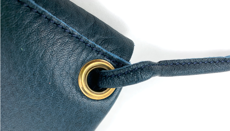 レザー ハトメ 加工 バッグ