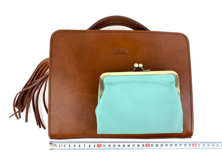 小さい 財布 バッグ 入る, 2つ折り 財布 小さいバッグ