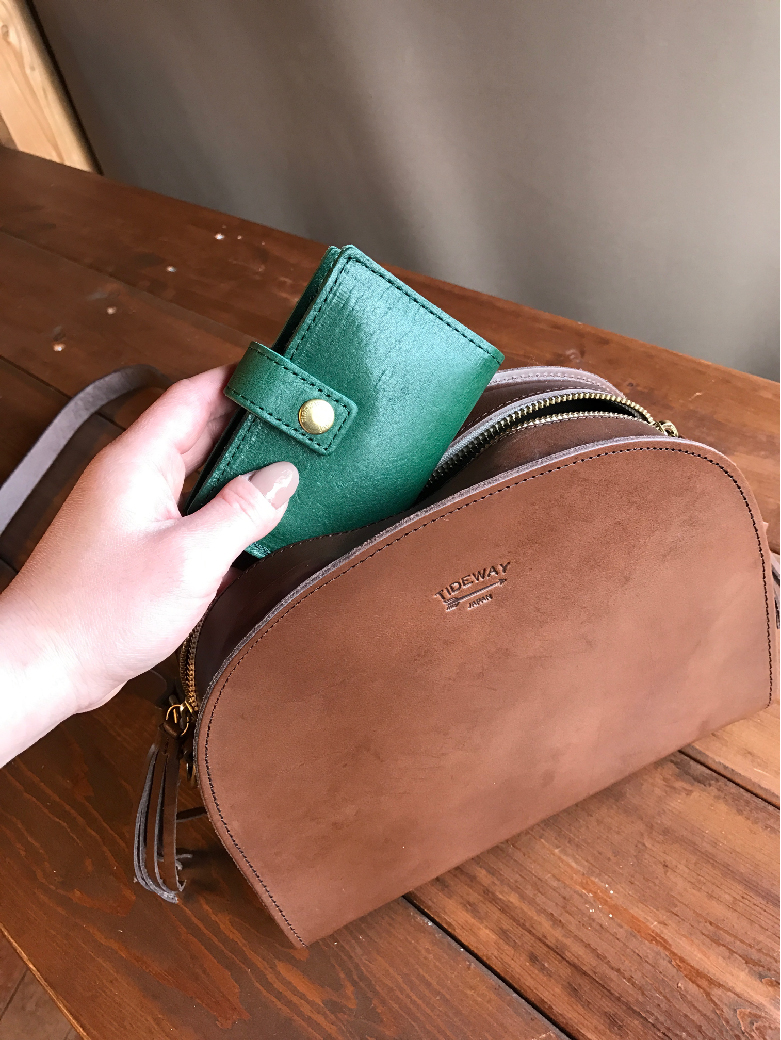 小さい サイズ バッグ 入る 財布,