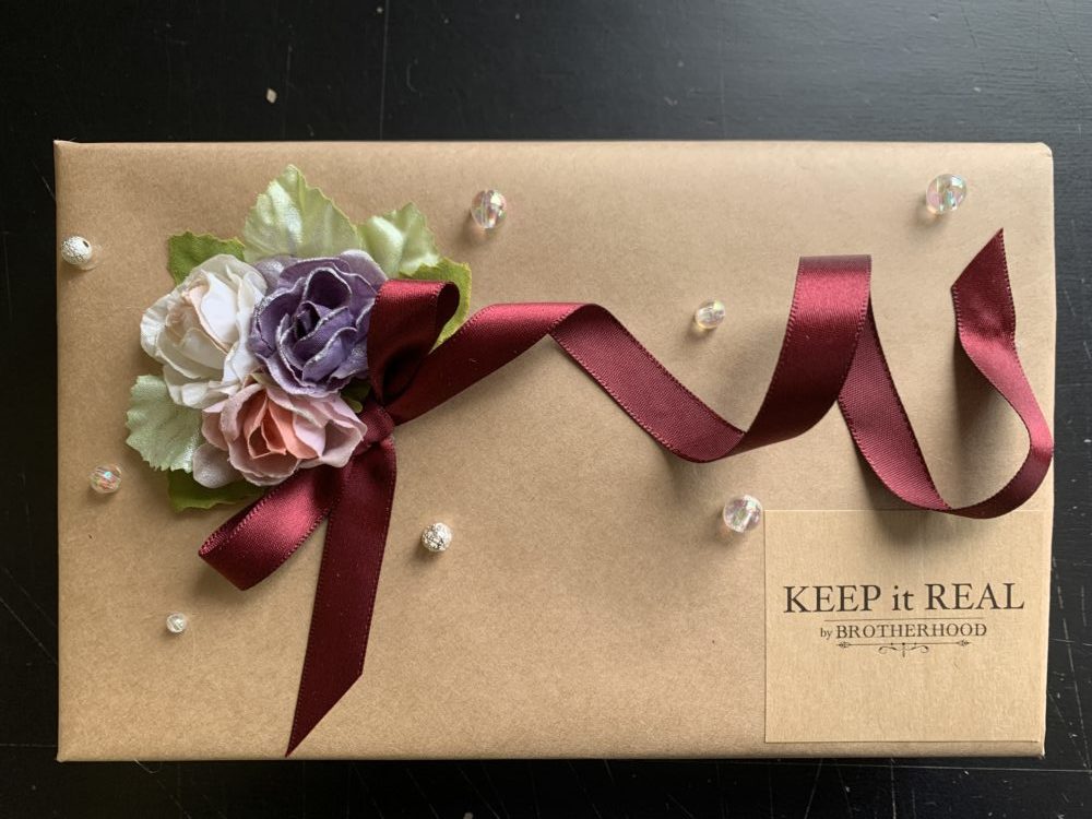 ネイルとキーボード、そして本日のお届けモノ